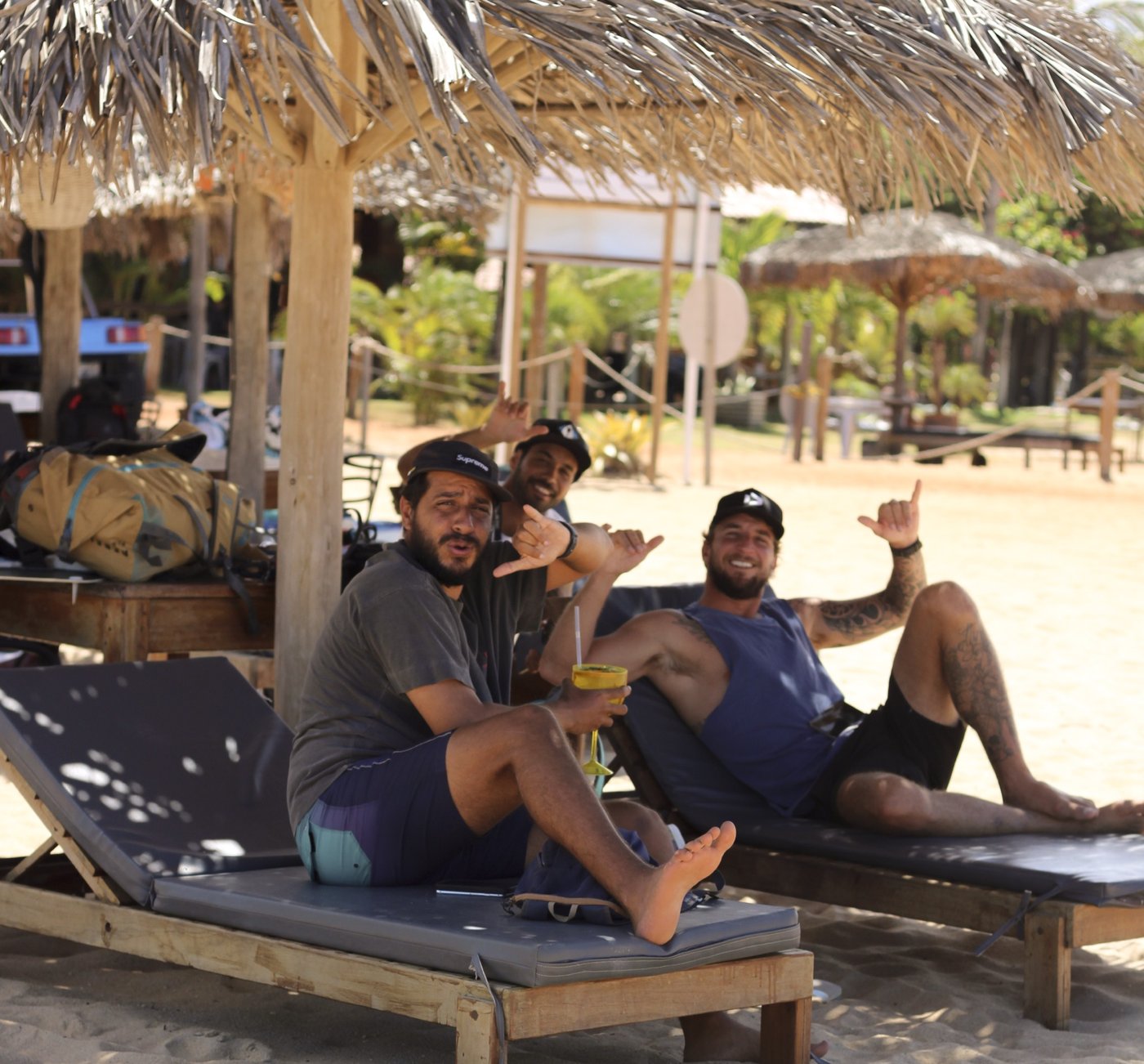 After beach: parte del grupo bajo el quincho