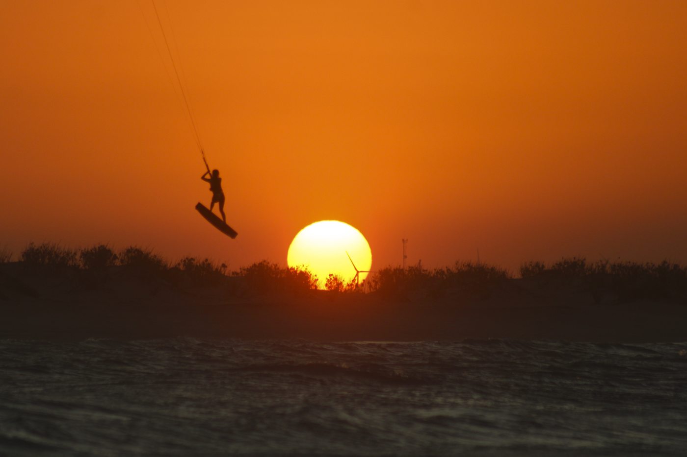 Navegando contra el sol que se esconde